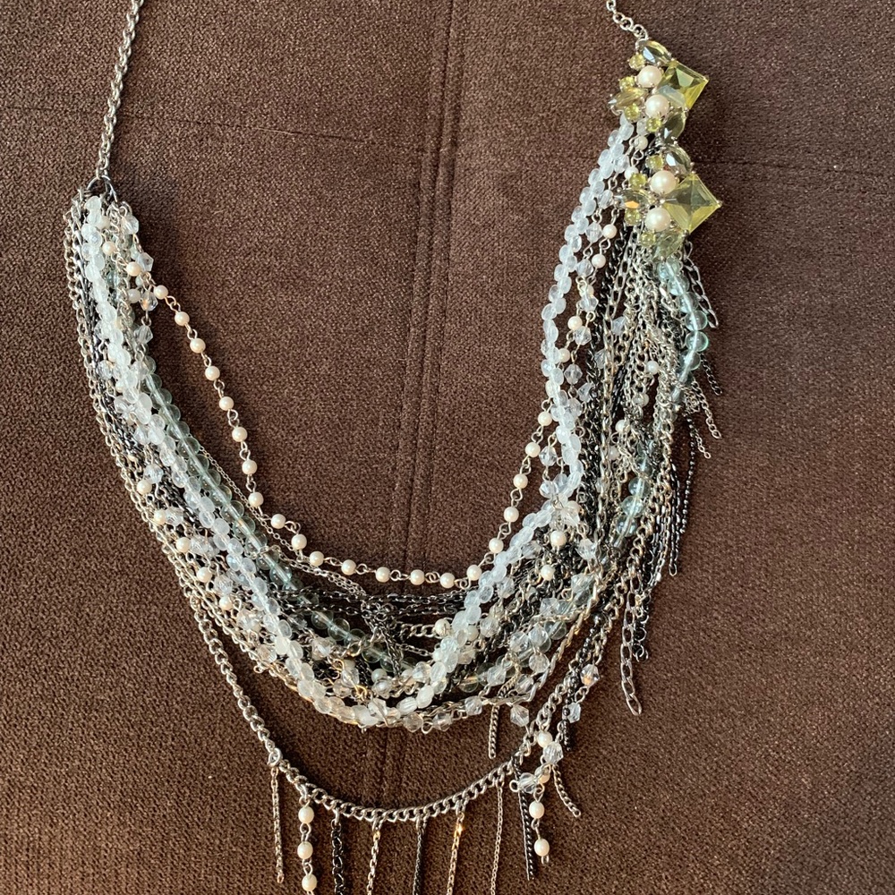 NWOT Banana Republic Statement Necklace